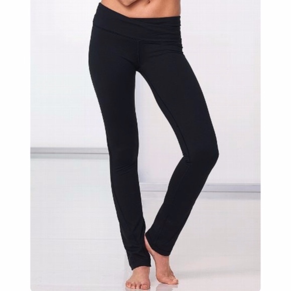 Victoria's Secret Pants - NWOT- VSX Sport The Standout H/R Leggings Black!!